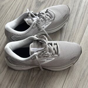 Brooks Ghost 14 Running Shoes